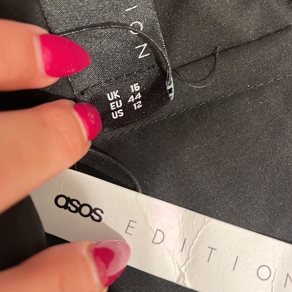 NWT ASOS EDITION LUXE curve EDITION Floral off shoulder puff sleeve dark floral - Picture 5 of 12